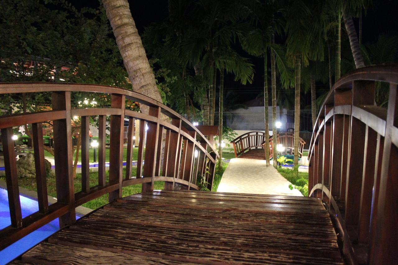 Symphony Summer Sands Beach Resort And Spa Ram Nagar Exterior photo