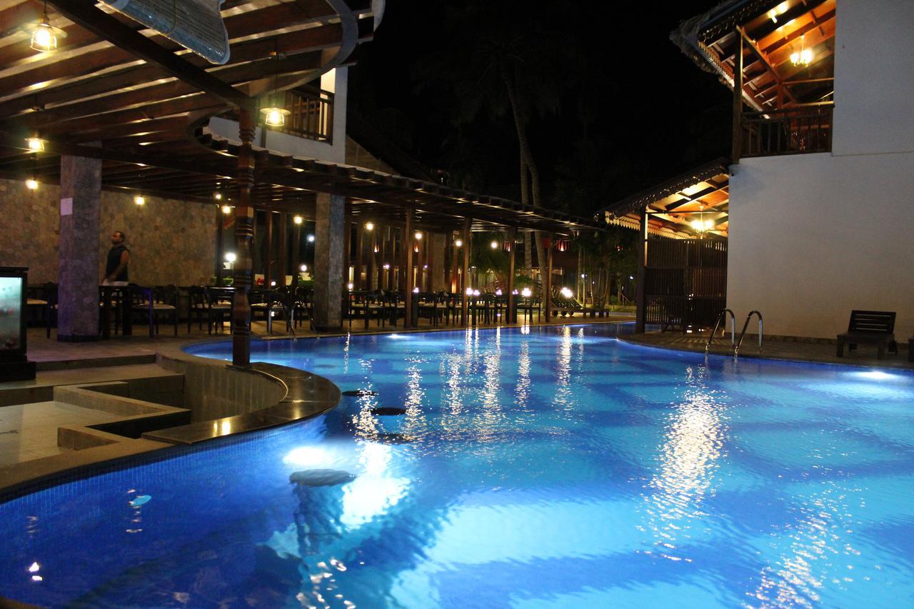 Symphony Summer Sands Beach Resort And Spa Ram Nagar Exterior photo