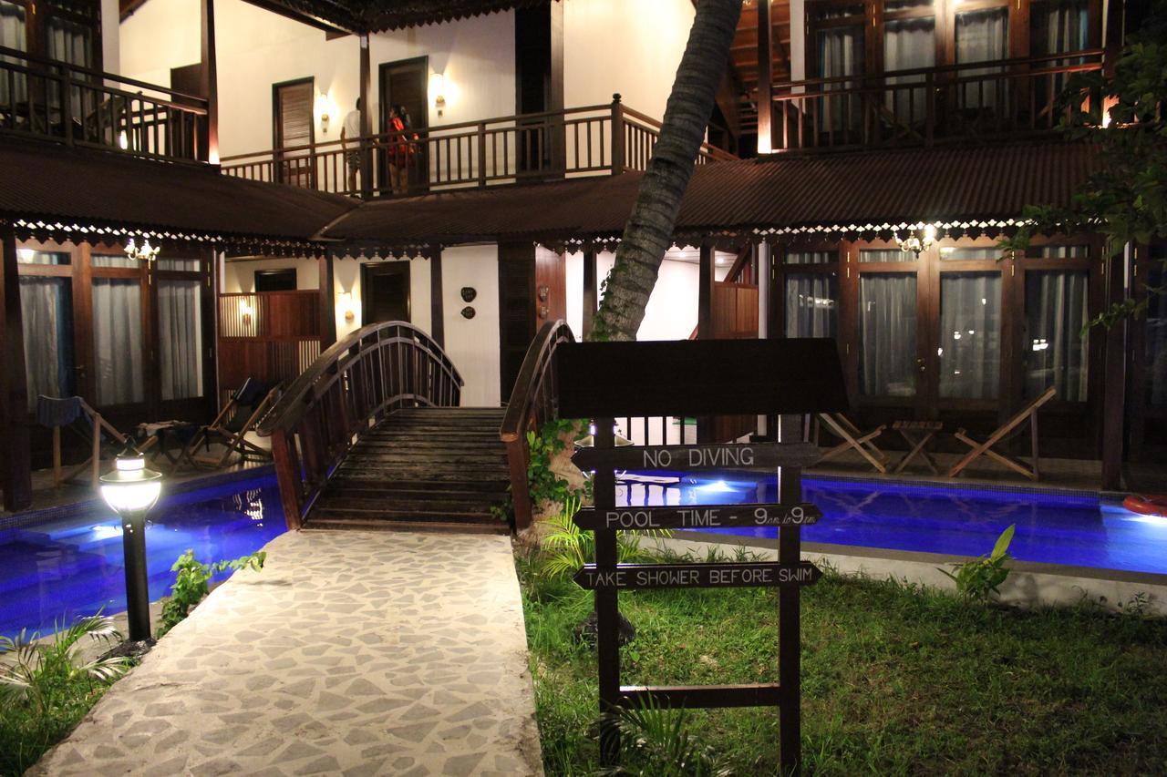 Symphony Summer Sands Beach Resort And Spa Ram Nagar Exterior photo