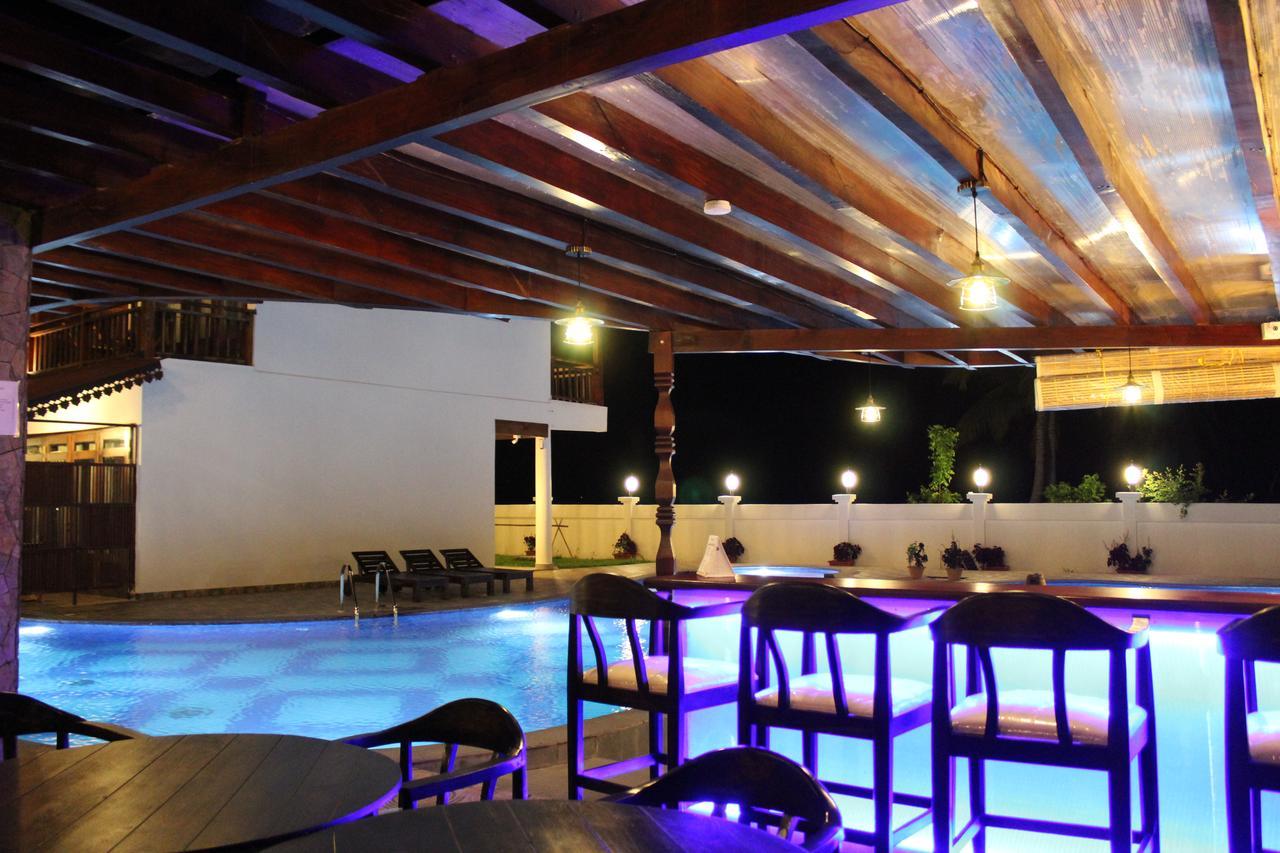 Symphony Summer Sands Beach Resort And Spa Ram Nagar Exterior photo