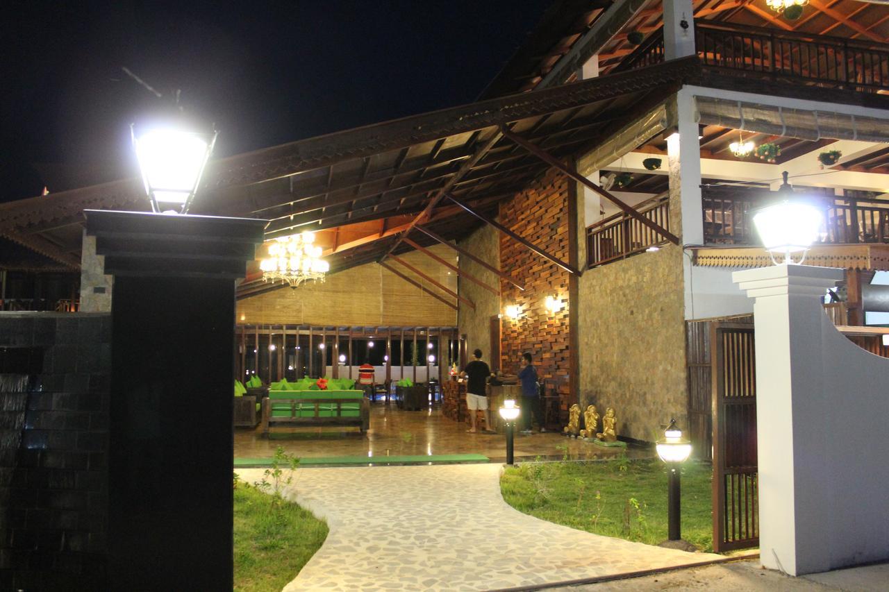 Symphony Summer Sands Beach Resort And Spa Ram Nagar Exterior photo