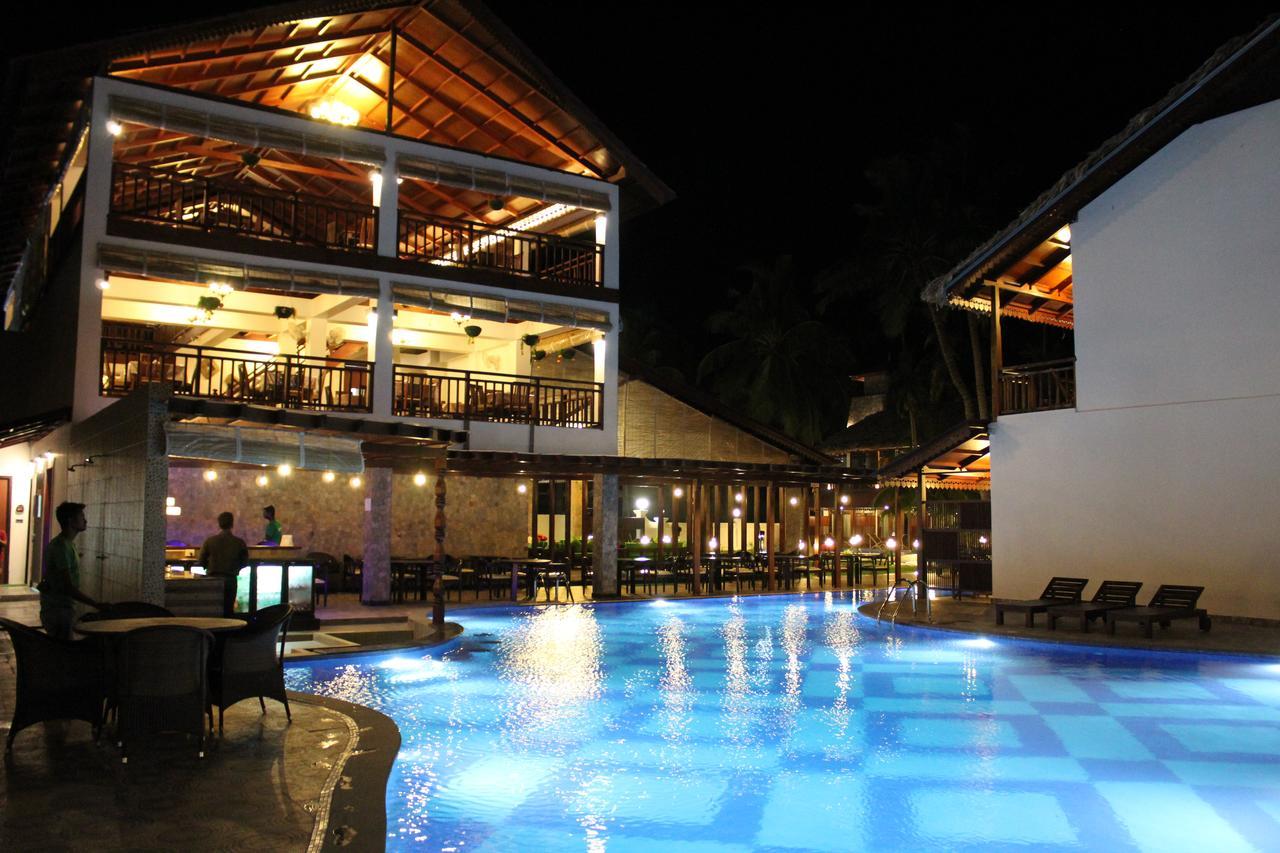 Symphony Summer Sands Beach Resort And Spa Ram Nagar Exterior photo