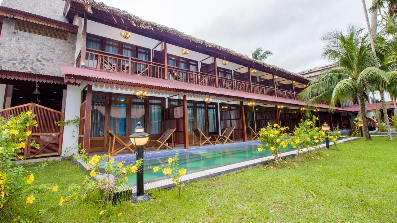 Symphony Summer Sands Beach Resort And Spa Ram Nagar Exterior photo