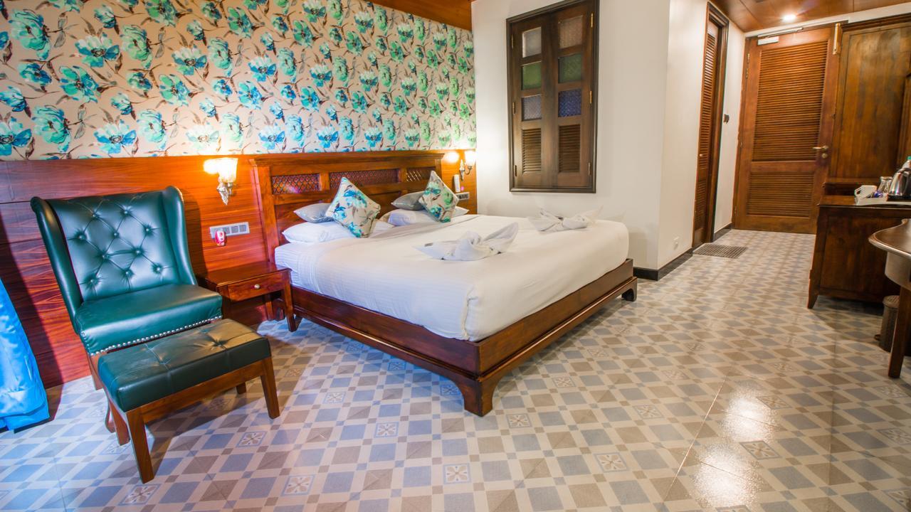 Symphony Summer Sands Beach Resort And Spa Ram Nagar Exterior photo